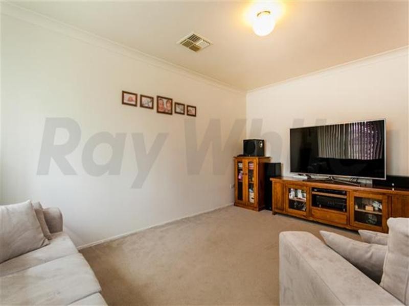 4 Harwood Circuit, Glenmore Park NSW 2745