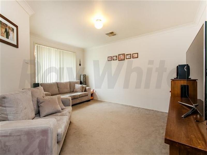 4 Harwood Circuit, Glenmore Park NSW 2745