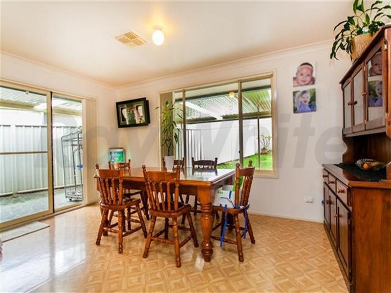 4 Harwood Circuit, Glenmore Park NSW 2745