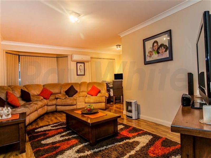 3 Oriole Street, Glenmore Park NSW 2745