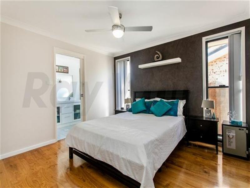 27 Kukundi Drive, Glenmore Park NSW 2745