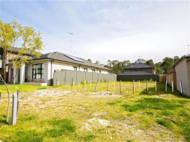15 Loch Avenue, Glenmore Park NSW 2745