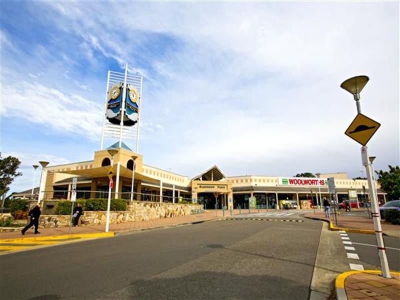 15 Loch Avenue, Glenmore Park NSW 2745