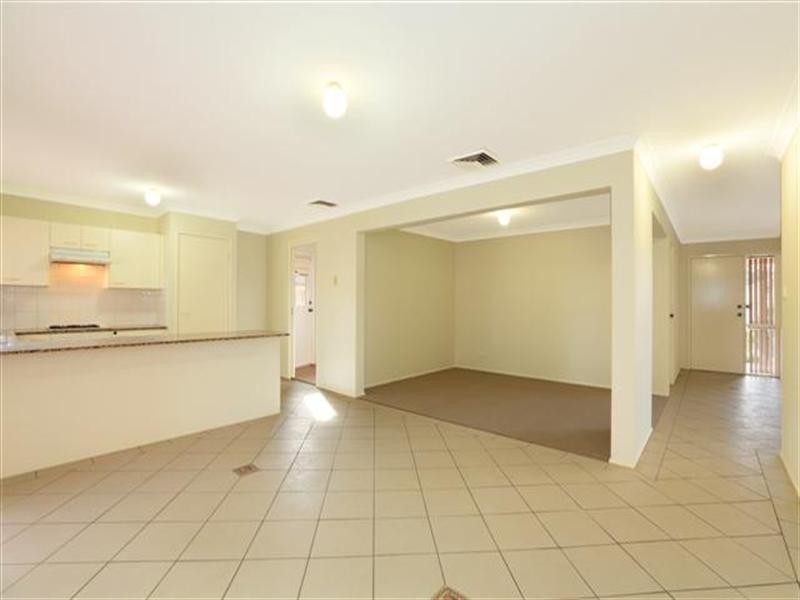 38 Kukundi Drive, Glenmore Park NSW 2745