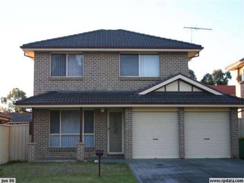 123 The Lakes Drive, Glenmore Park NSW 2745