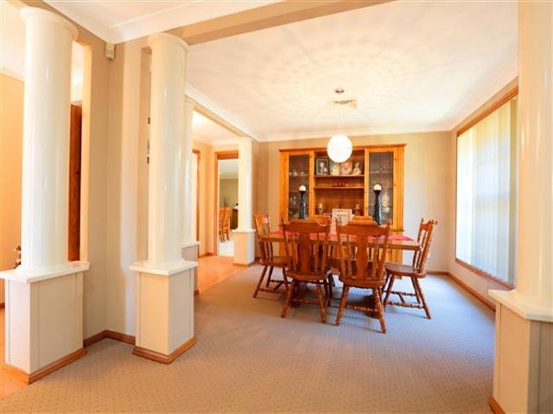 12 Freesia Place, Glenmore Park NSW 2745