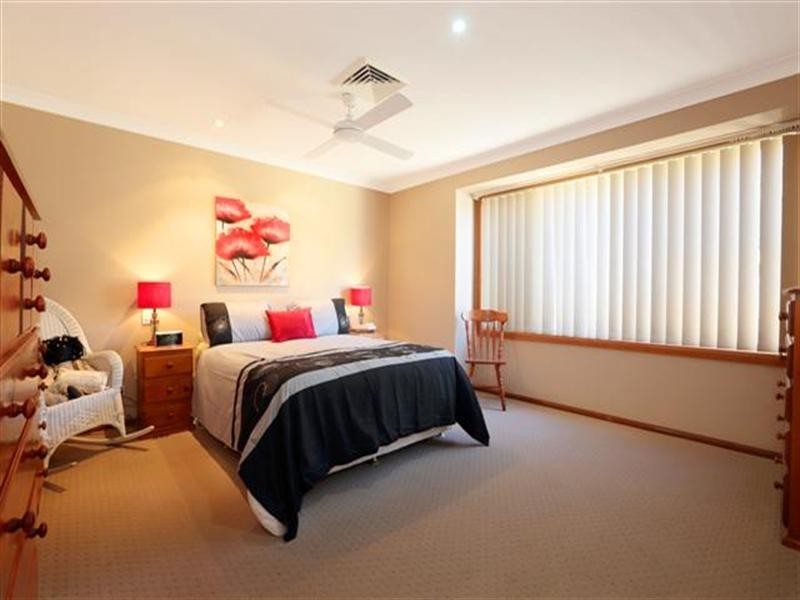 12 Freesia Place, Glenmore Park NSW 2745