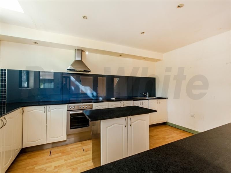 1 Aberdeen Street, Cambridge Park NSW 2747