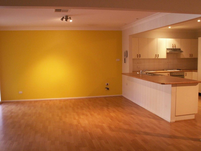 24 Oriole Street, Glenmore Park NSW 2745