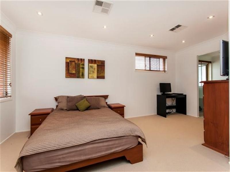 22 Torquay Terrace, Glenmore Park NSW 2745