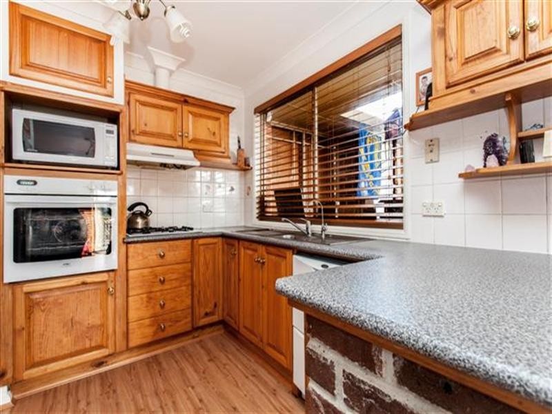 6 Paperbark Close, Glenmore Park NSW 2745