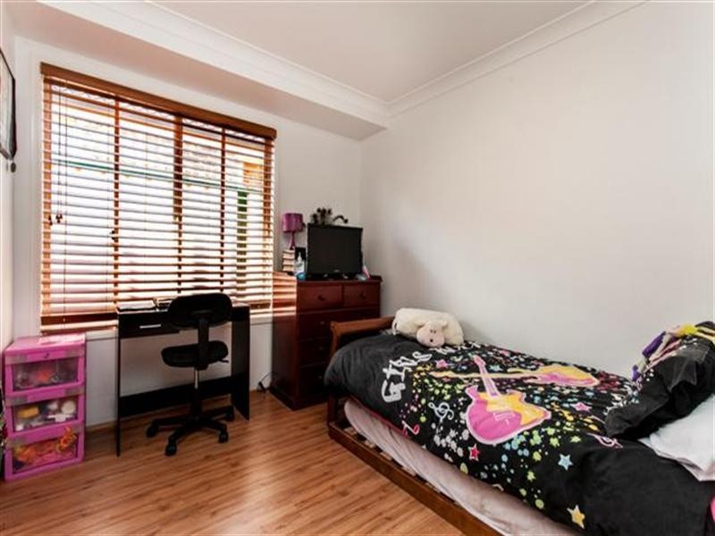 6 Paperbark Close, Glenmore Park NSW 2745