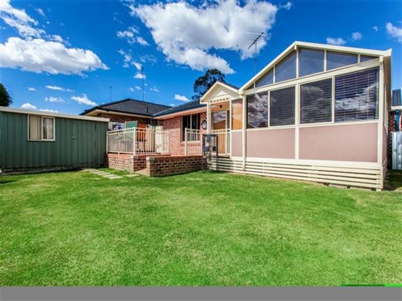 6 Paperbark Close, Glenmore Park NSW 2745