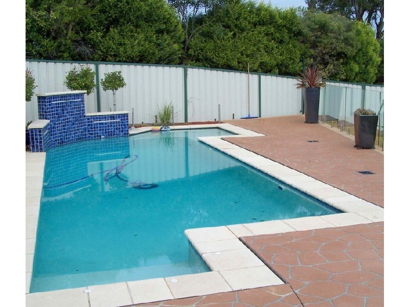 8 Allison Drive, Glenmore Park NSW 2745