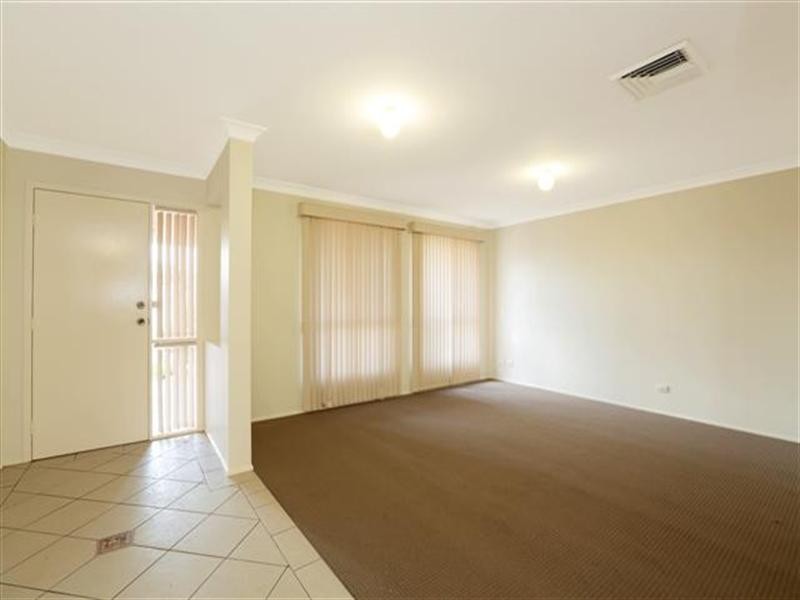 38 Kukundi Drive, Glenmore Park NSW 2745