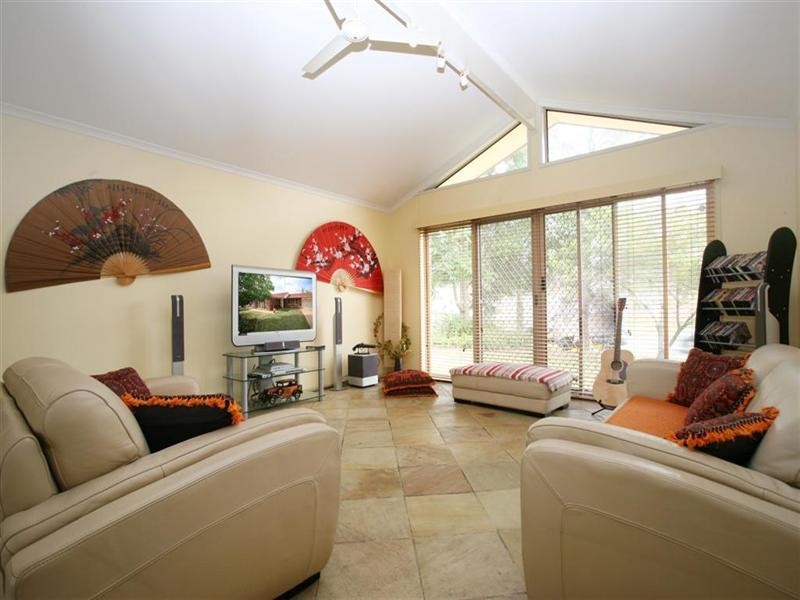 35 Wari Avenue, Glenmore Park NSW 2745