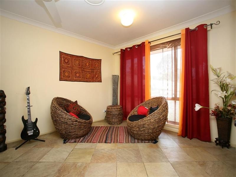 35 Wari Avenue, Glenmore Park NSW 2745