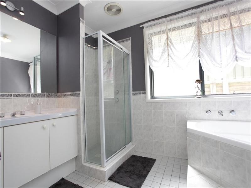 6 Carnoustie Place, Glenmore Park NSW 2745