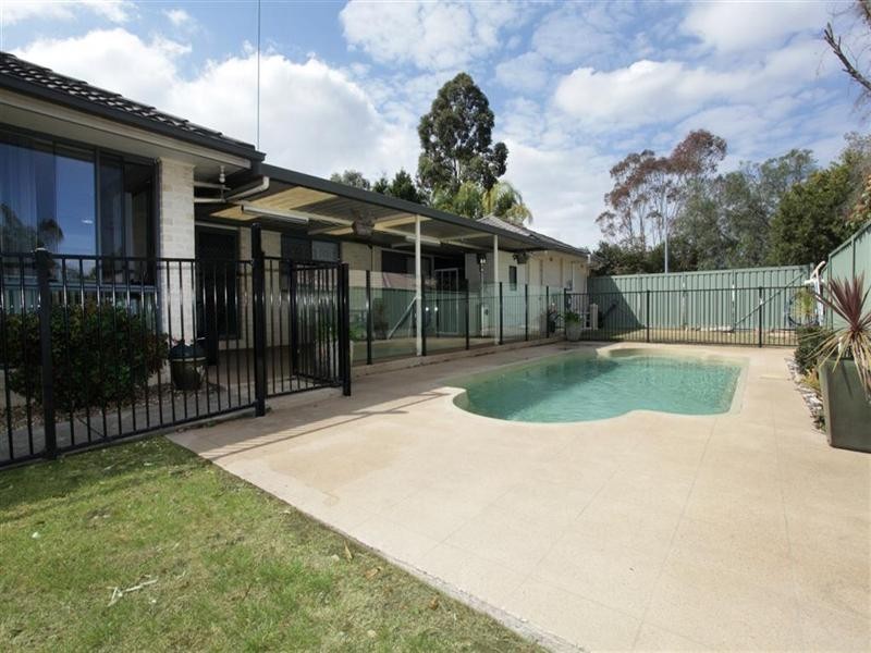 6 Carnoustie Place, Glenmore Park NSW 2745