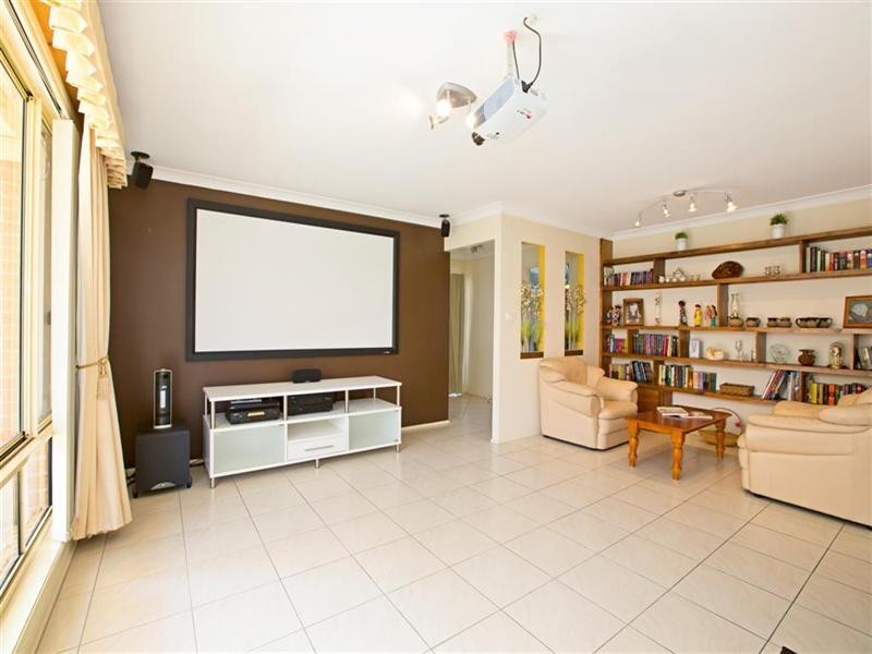 5 Kuraji Close, Glenmore Park NSW 2745