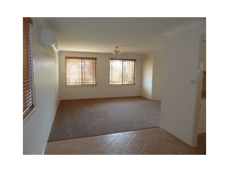 16 Muirfield Crescent, Glenmore Park NSW 2745