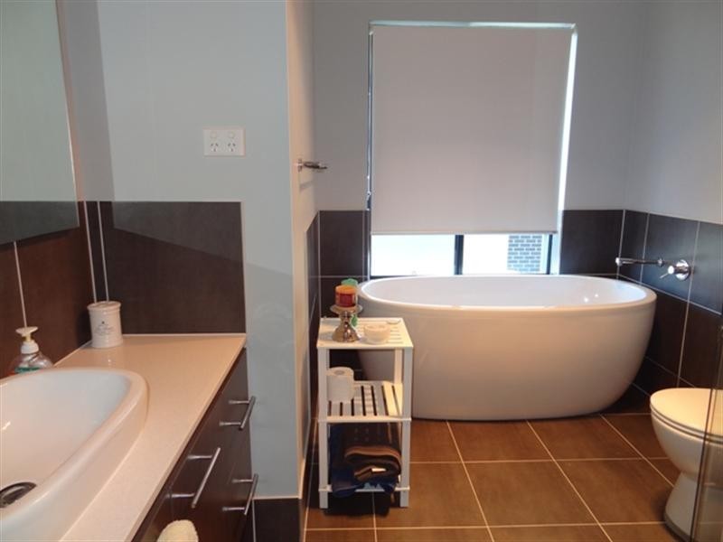 14 Foothills Terrace, Glenmore Park NSW 2745