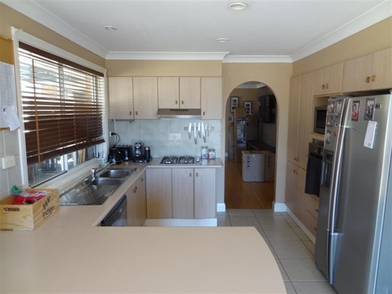 11 Corvus Close, Glenmore Park NSW 2745