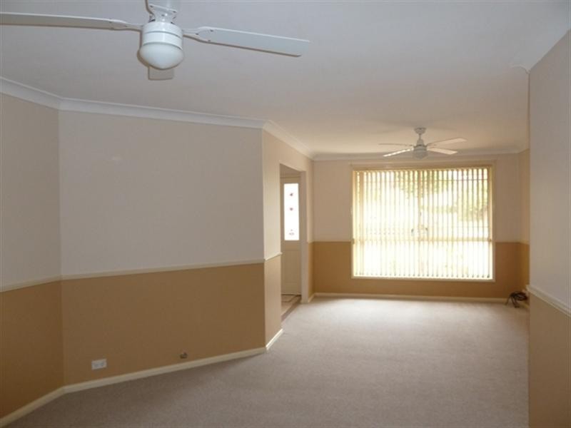 8 Coco Drive, Glenmore Park NSW 2745