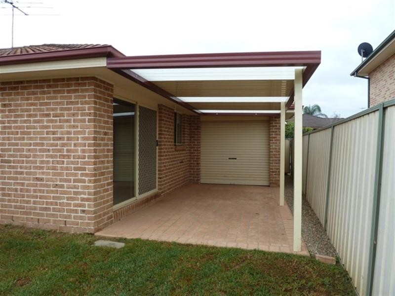 8 Coco Drive, Glenmore Park NSW 2745