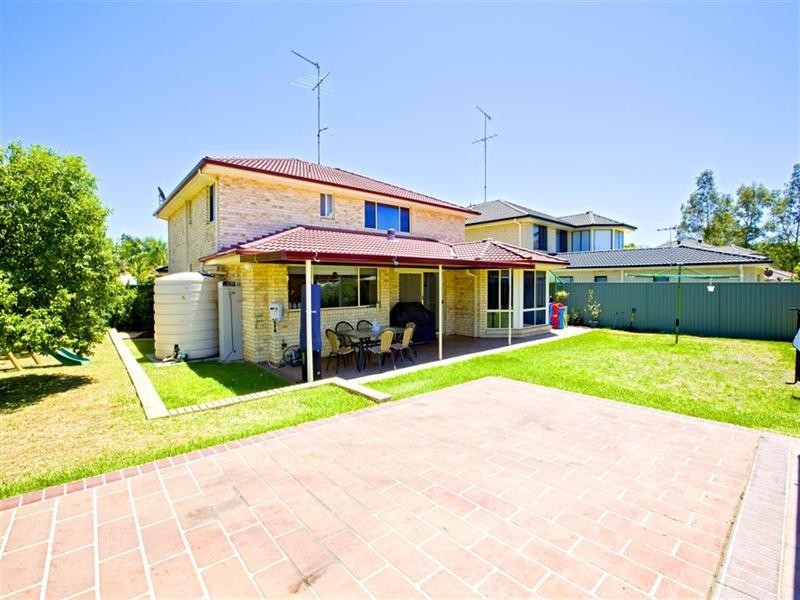 8 Windorra Avenue, Glenmore Park NSW 2745