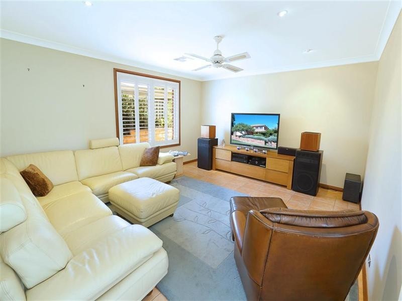 1 Huntingdale Drive, Glenmore Park NSW 2745