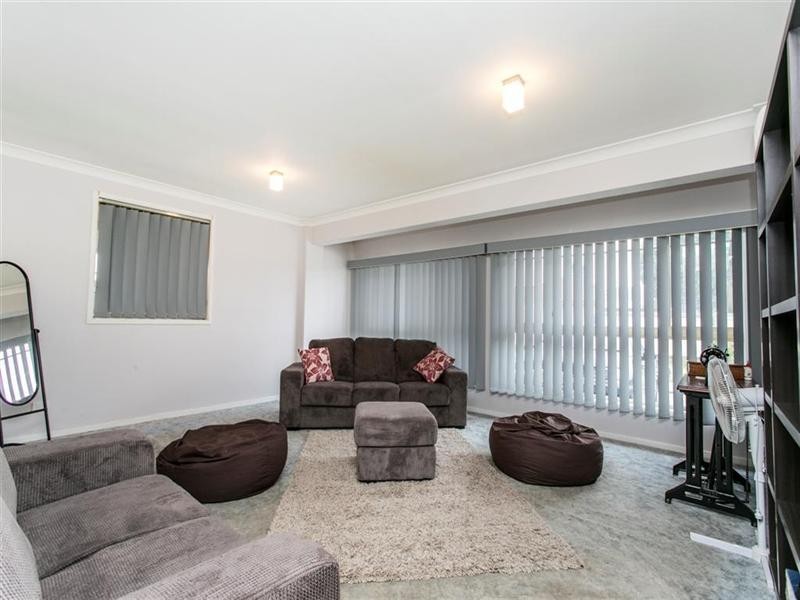 4 Wollabi Crescent, Glenmore Park NSW 2745