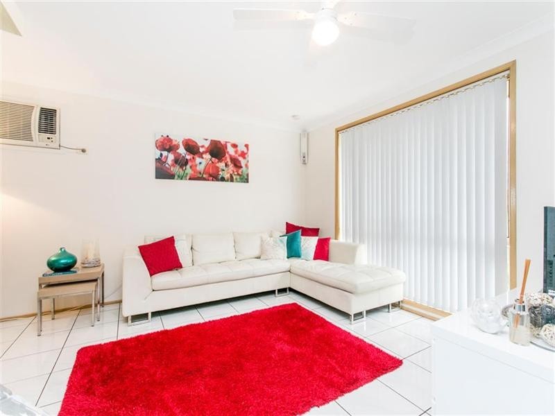 11 Pardalote Place, Glenmore Park NSW 2745