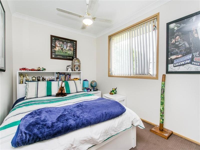11 Pardalote Place, Glenmore Park NSW 2745