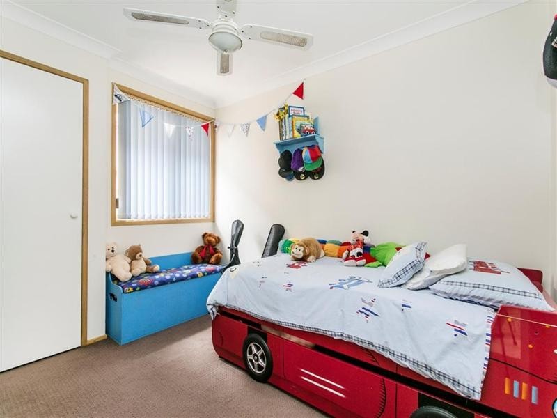 11 Pardalote Place, Glenmore Park NSW 2745