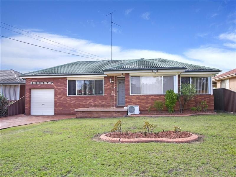 9 Wiles Place, Cambridge Park NSW 2747