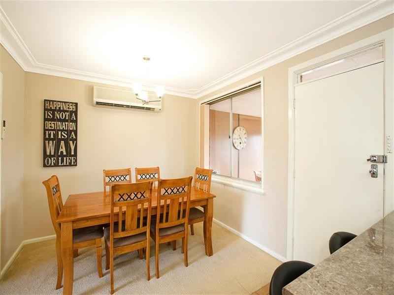 9 Wiles Place, Cambridge Park NSW 2747