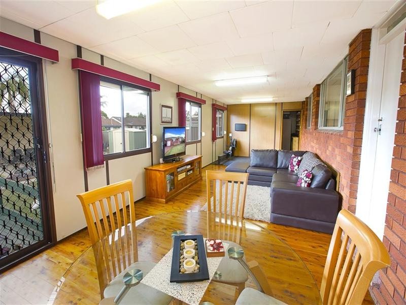 9 Wiles Place, Cambridge Park NSW 2747