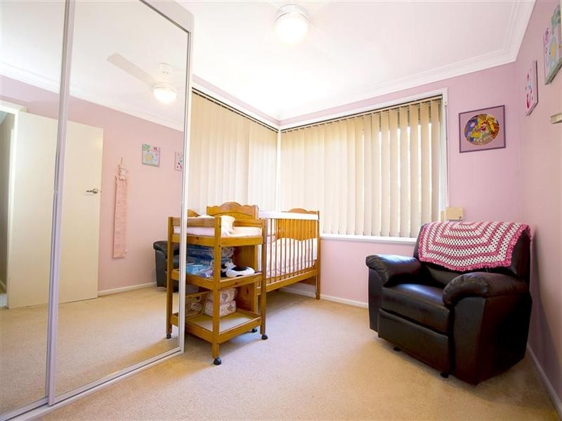 9 Wiles Place, Cambridge Park NSW 2747