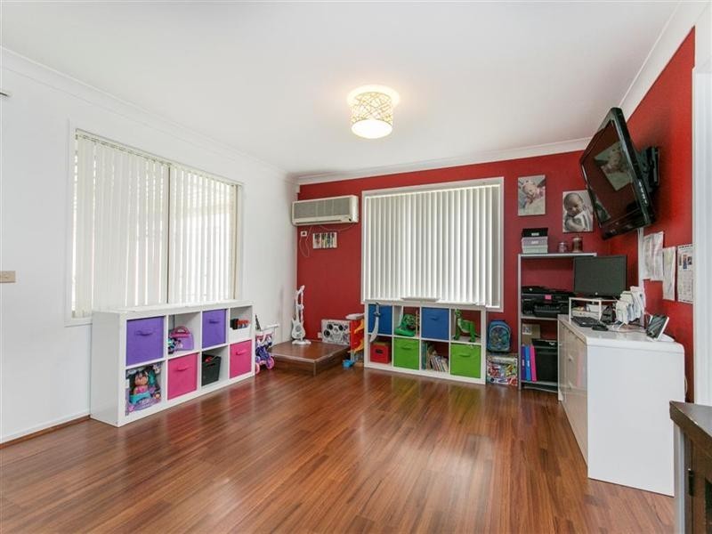 23 Ballybunnion Terrace, Glenmore Park NSW 2745