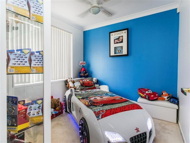 23 Ballybunnion Terrace, Glenmore Park NSW 2745