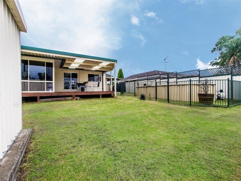 24 Dampier Avenue, Werrington County NSW 2747