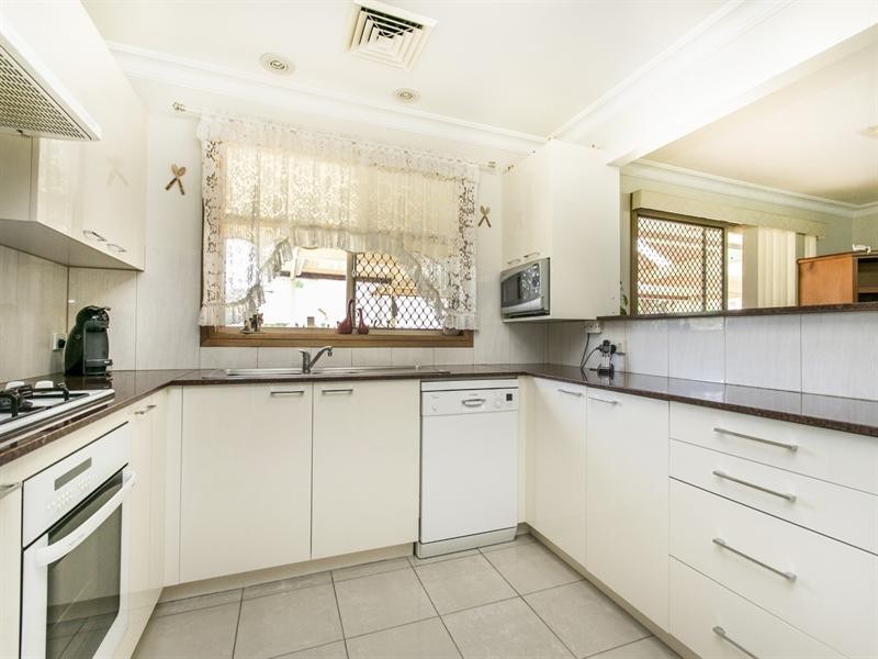 2 Eliza Place, Glenmore Park NSW 2745