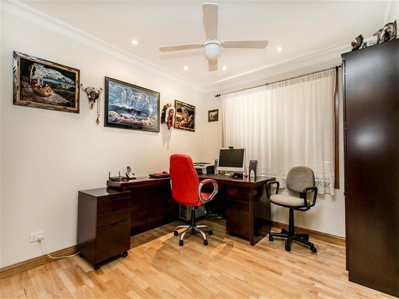 2 Eliza Place, Glenmore Park NSW 2745