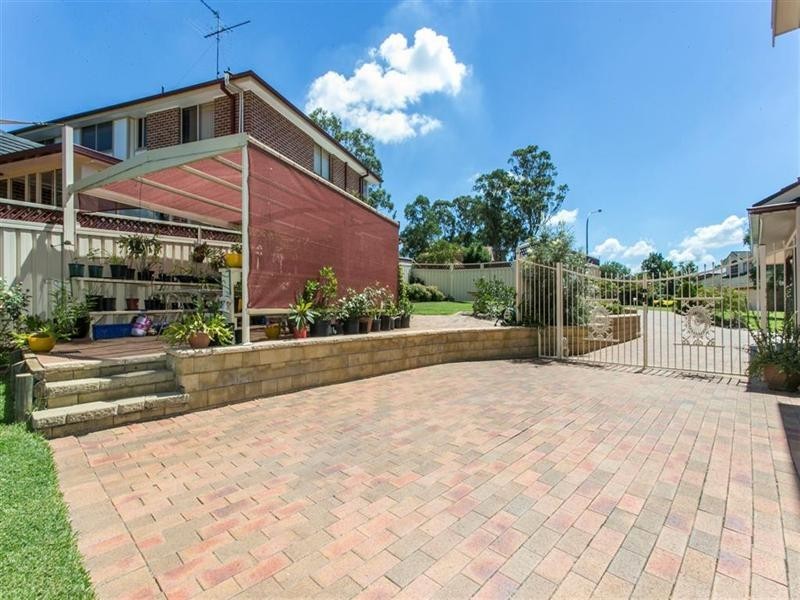 2 Eliza Place, Glenmore Park NSW 2745