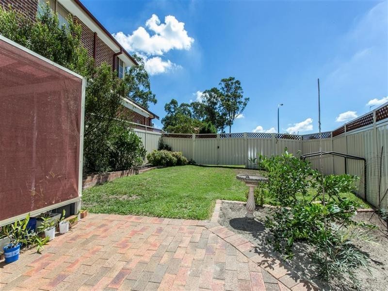 2 Eliza Place, Glenmore Park NSW 2745