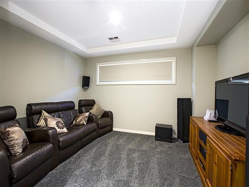22 Foothills Terrace, Glenmore Park NSW 2745