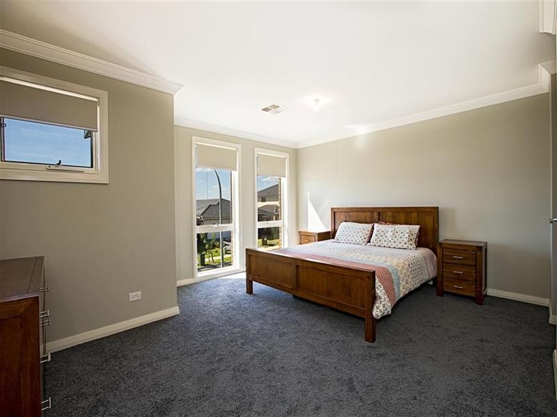 22 Foothills Terrace, Glenmore Park NSW 2745