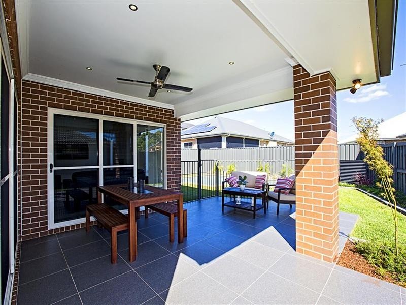 22 Foothills Terrace, Glenmore Park NSW 2745