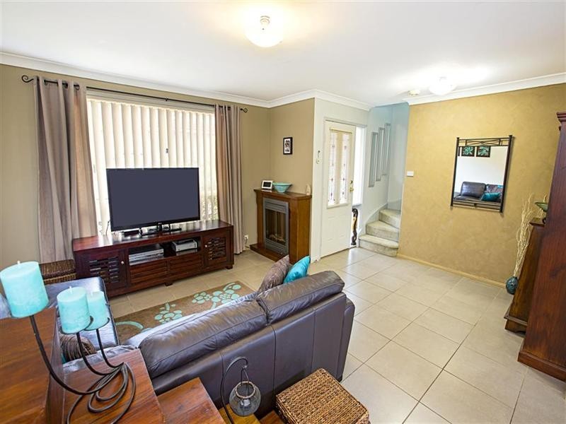 1/44-46 Luttrell Street, Glenmore Park NSW 2745